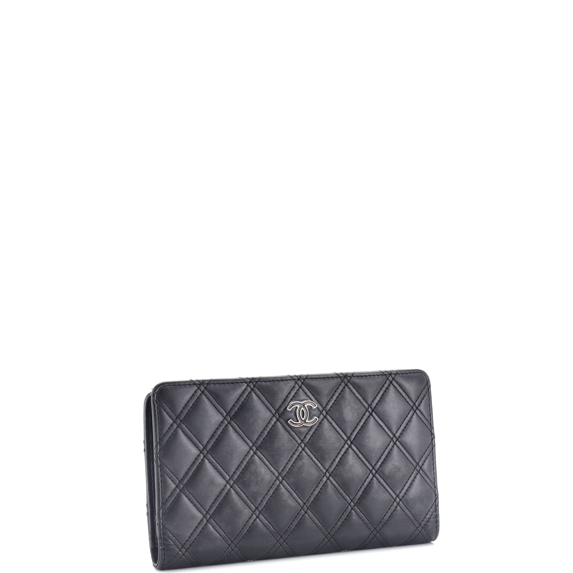 Double Stitch L-Yen Wallet Quilted Lambskin