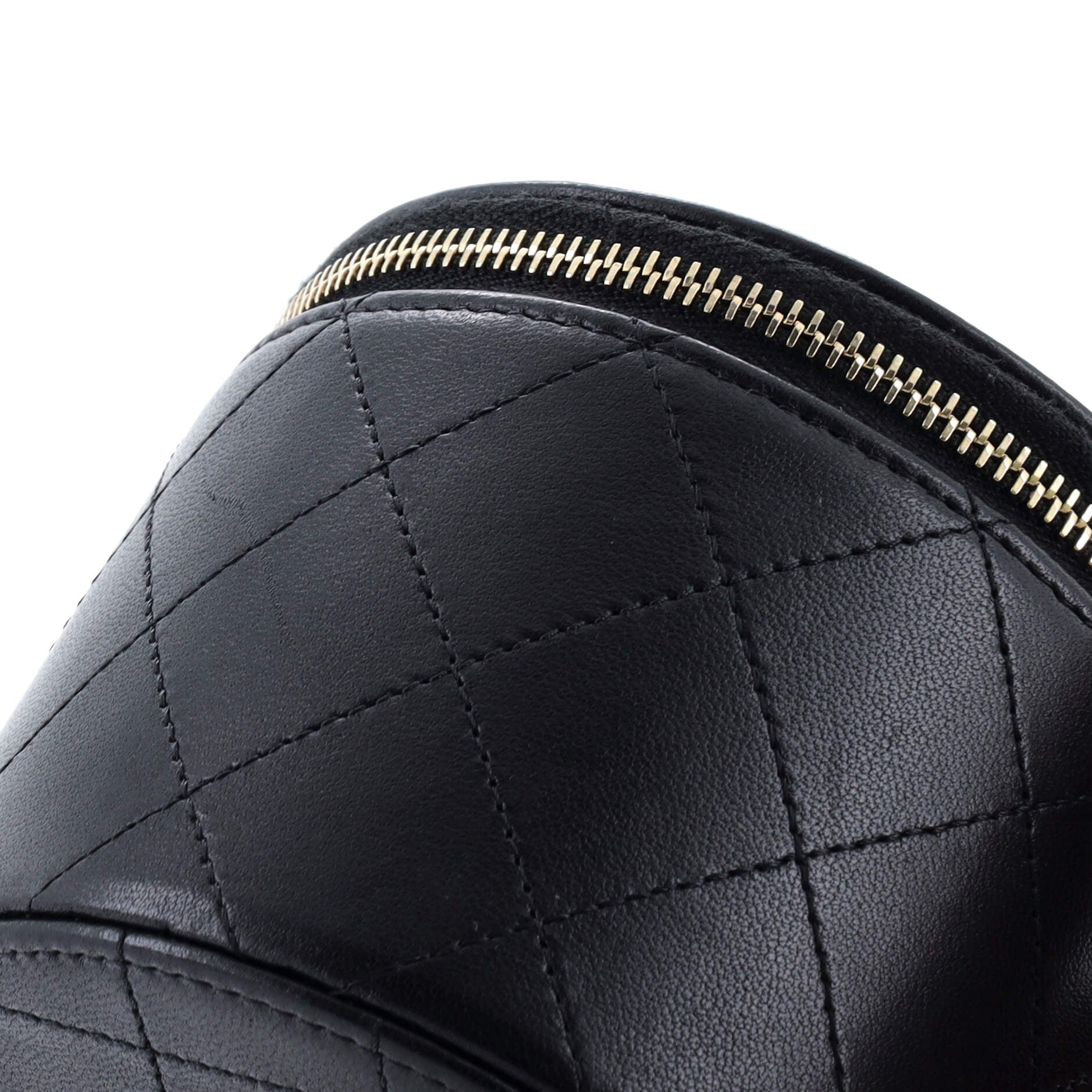 CC Round Vanity Case with Chain Quilted Lambskin Mini