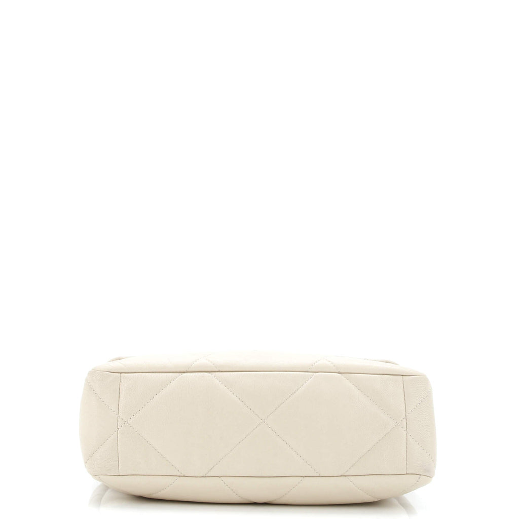 19 Flap Bag Quilted Leather Large