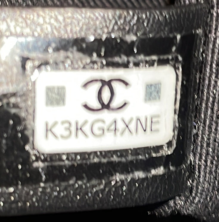 CC Wide Chain Compartment Flap Phone Holder Quilted Aged Calfskin