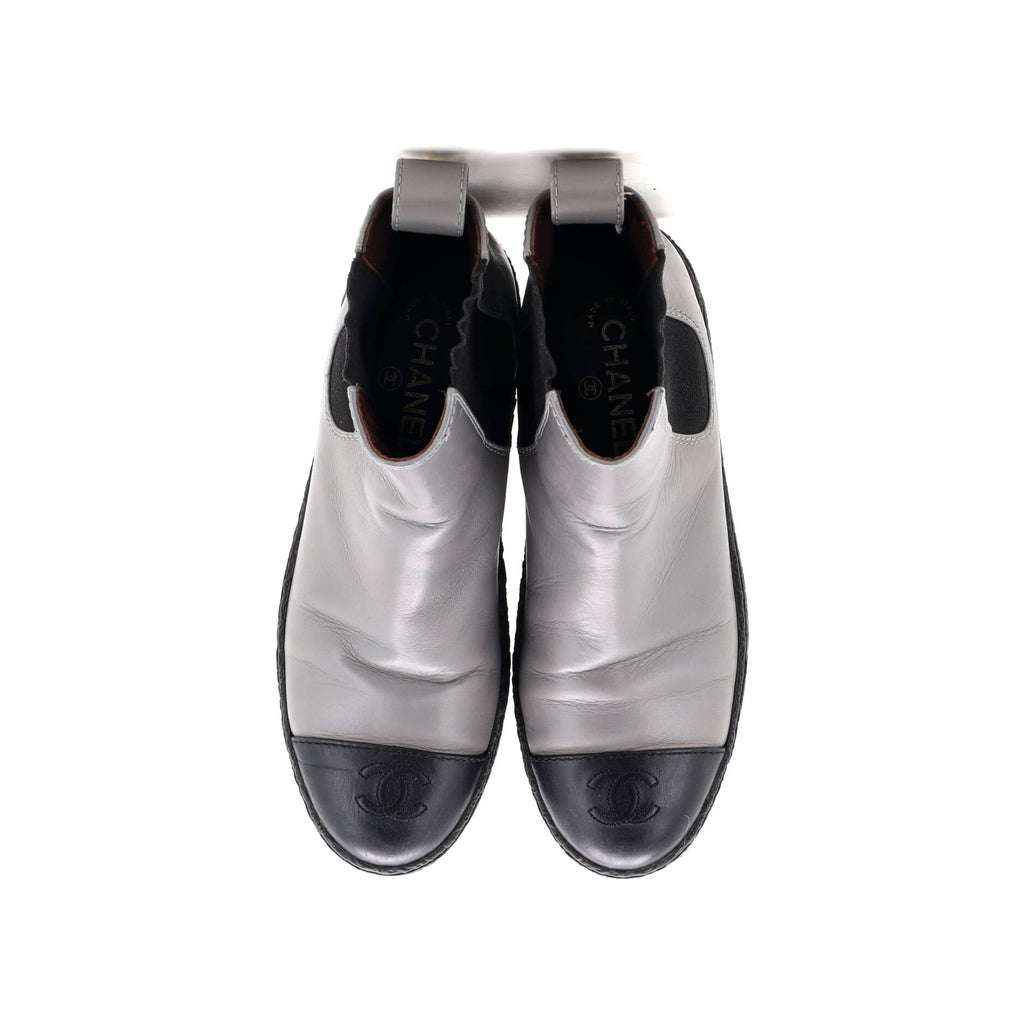 Women's CC Turnlock Cap Toe Chelsea Boots Leather