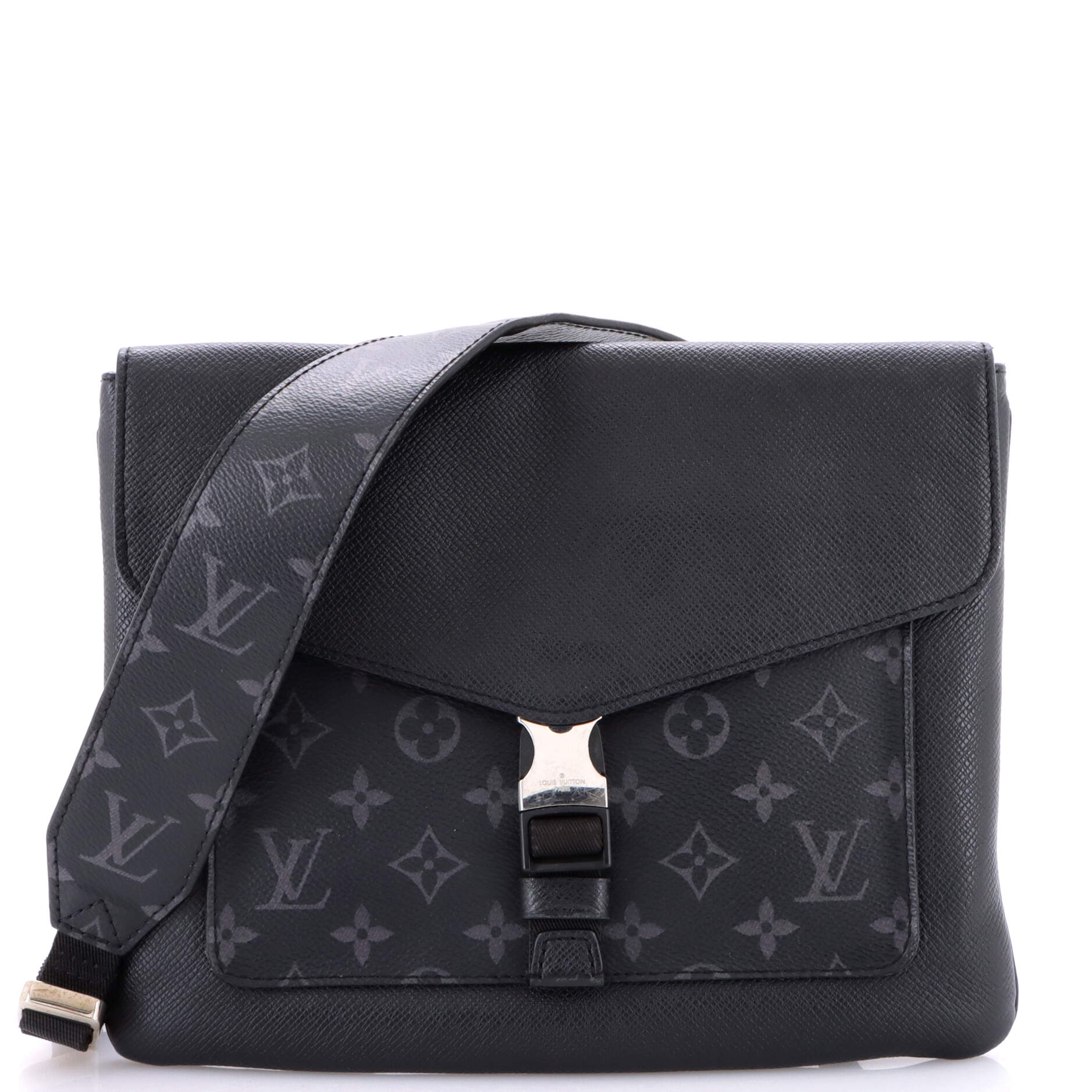 Outdoor Flap Messenger Monogram Taigarama