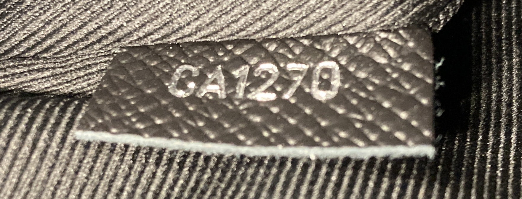 Outdoor Flap Messenger Monogram Taigarama