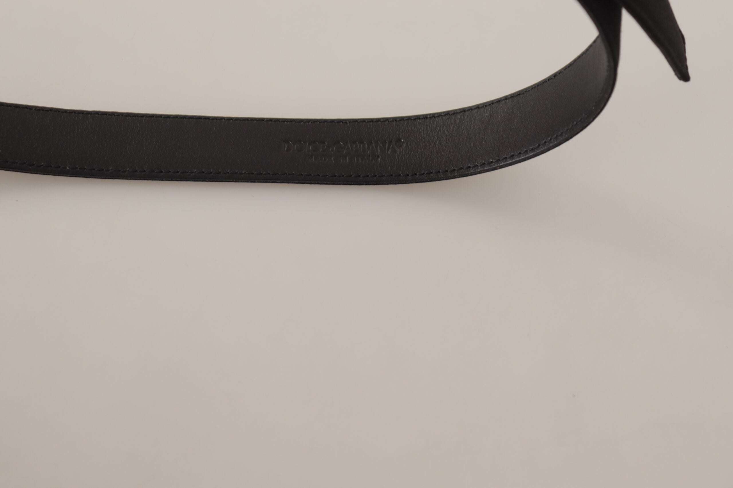 Black Calfskin Leather Vintage Metal Buckle Belt